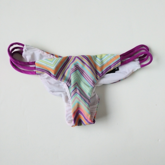 Beach Babe Chevron Cheeky Bikini Bottoms Swimsuit - Picture 2 of 3